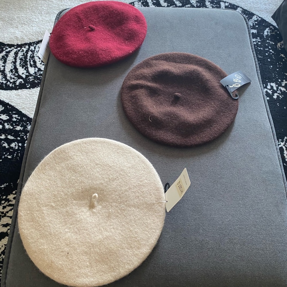 Women’s beret hats